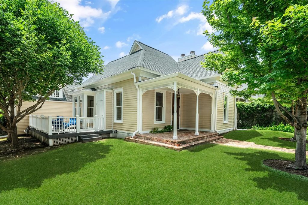 3601 Brown Street, Dallas