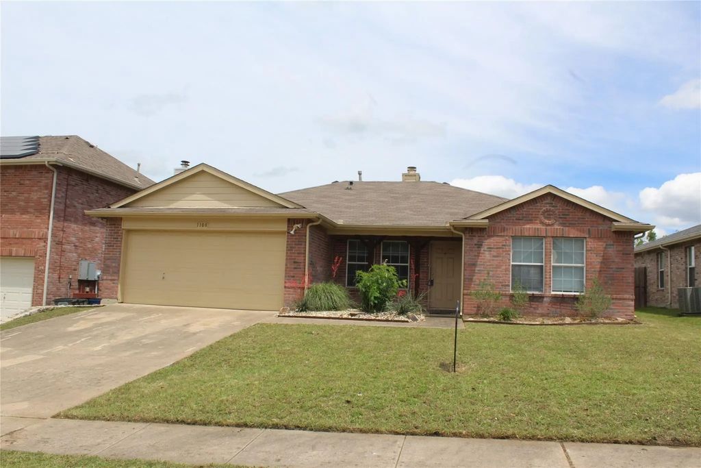 1108 Halifax Lane, Forney