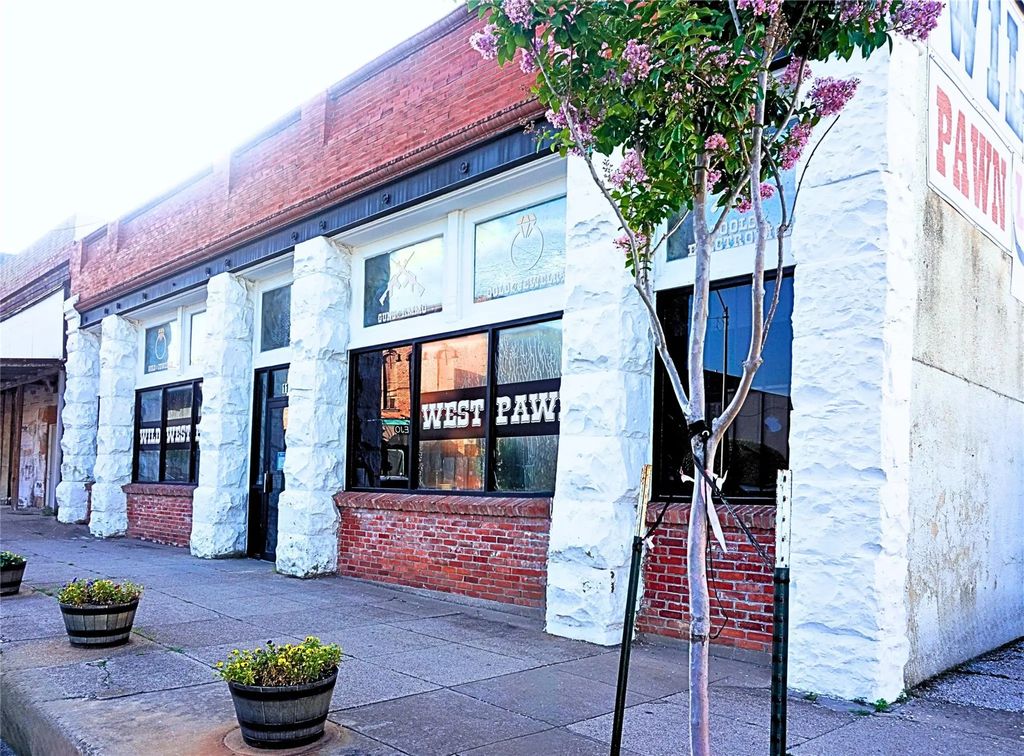 117 E Houston Street, Sherman