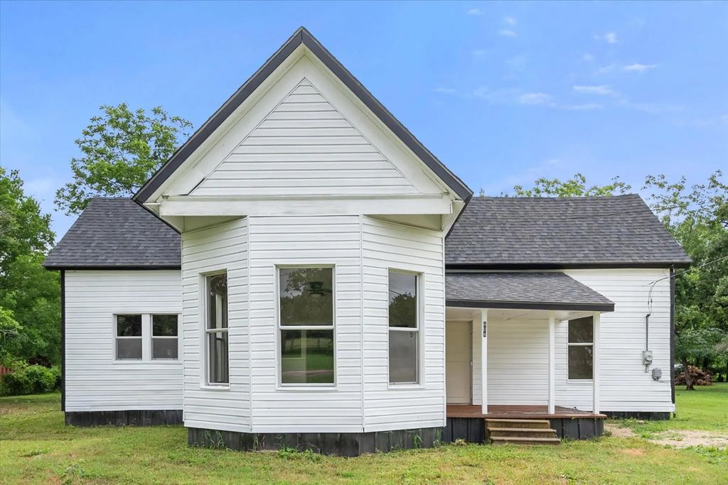 404 S Tyler Avenue, Dawson