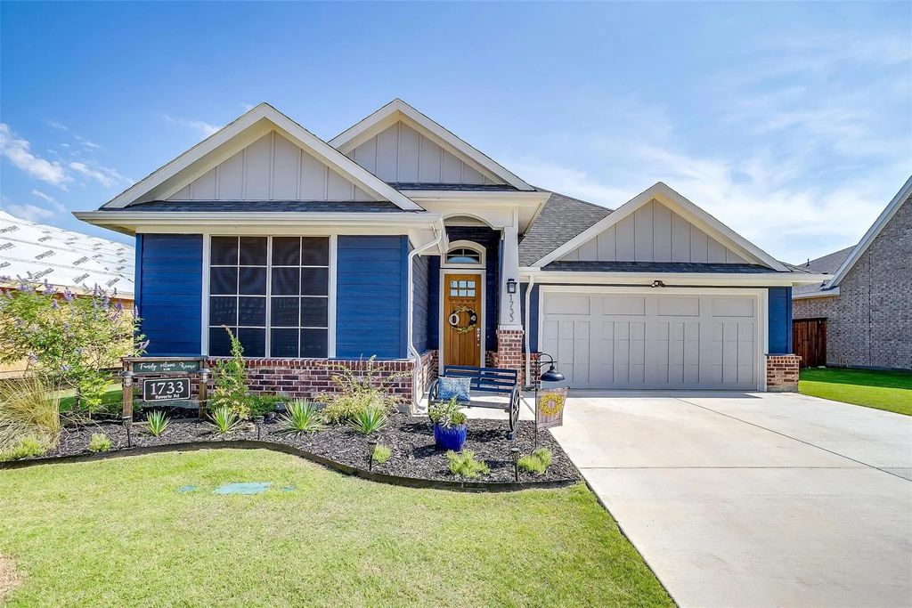 1733 Reverie Road, Burleson