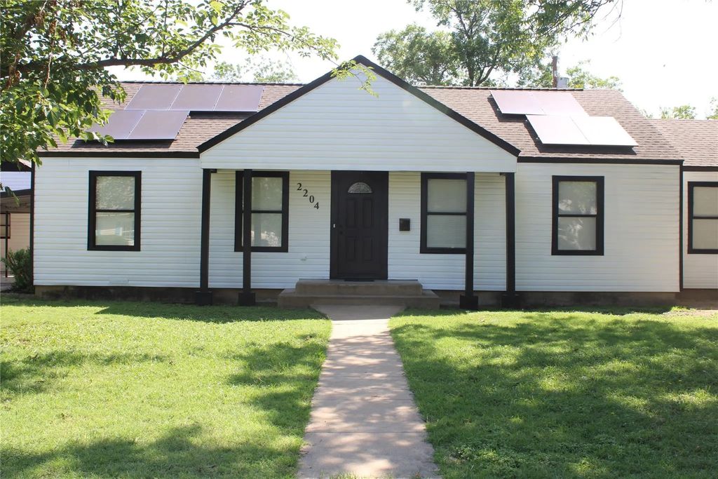2204 Dartmore St, Brownwood