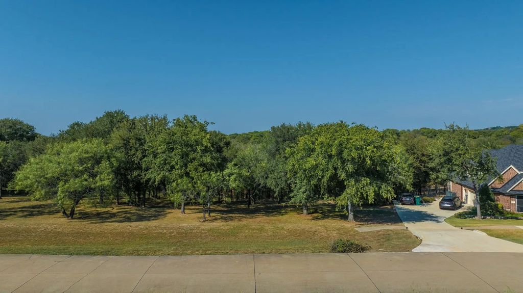 2651 Creekwood Drive, Cedar Hill