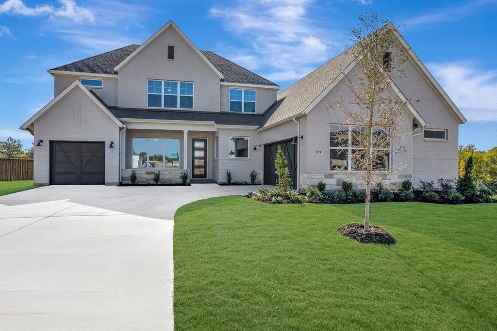 2024 Clearwater Drive, Lakewood Village