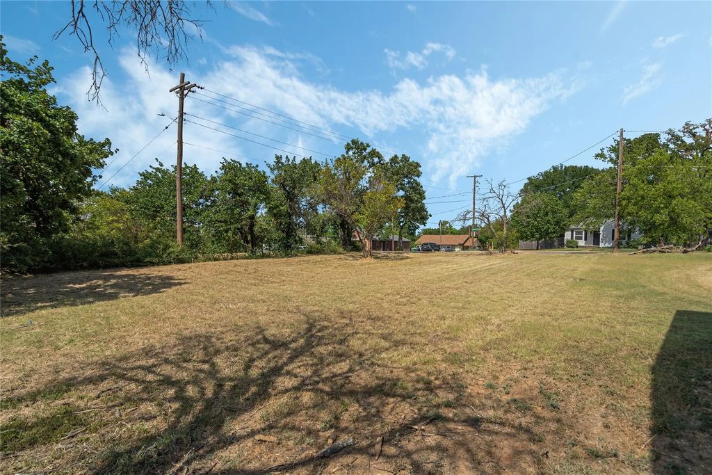 904 Industrial Street, Denton