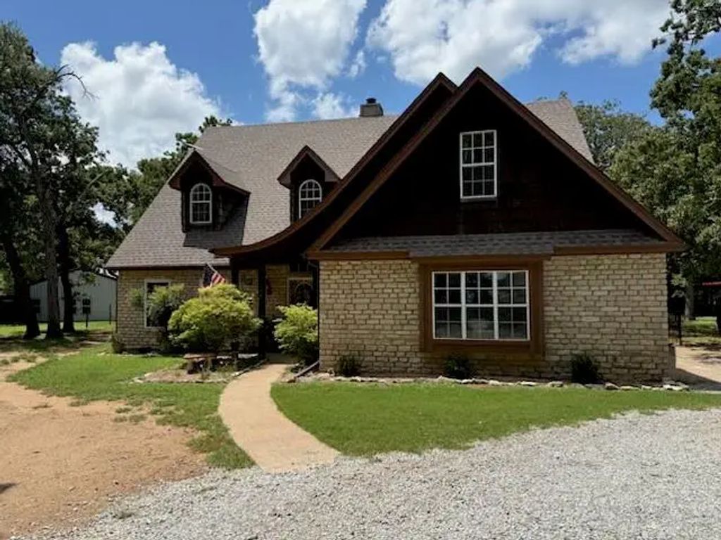 5712 County Road 402, Grandview