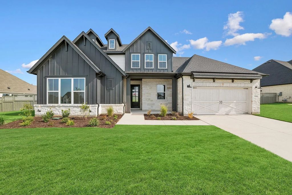 2232 Meander Way, Northlake
