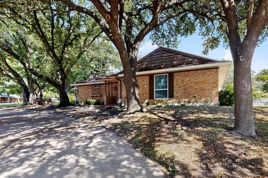 404 Westway Drive, Rockwall