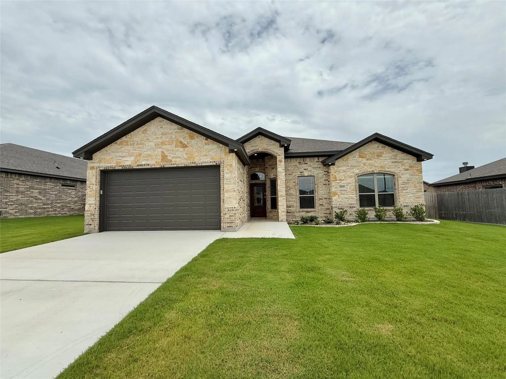 507 Magnolia Drive, Troy