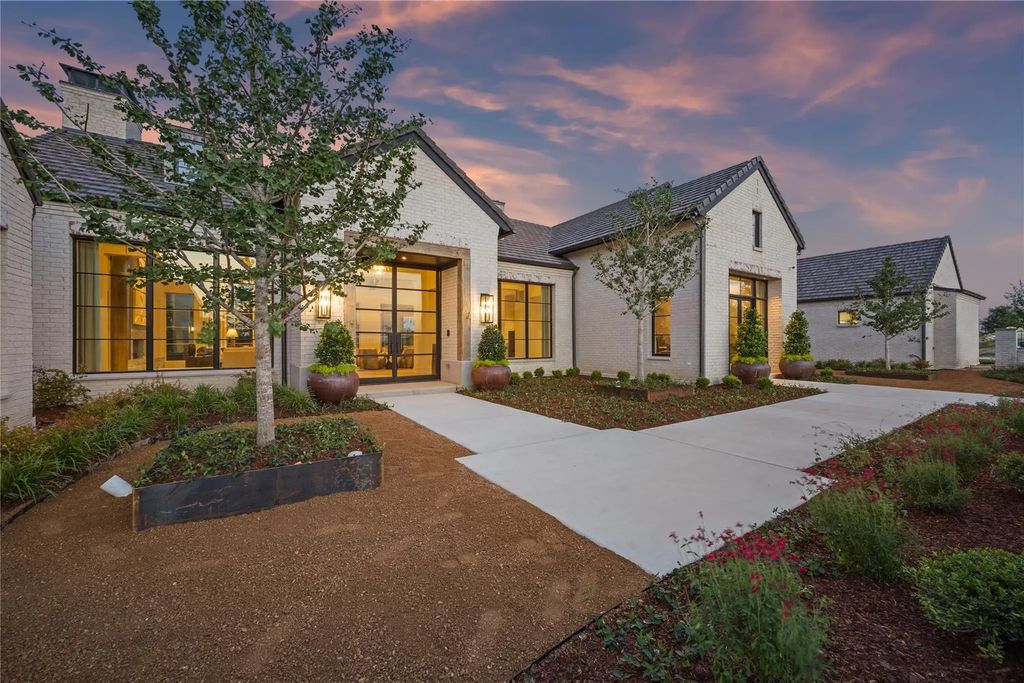 4557 Saint Estephe Place, Fort Worth