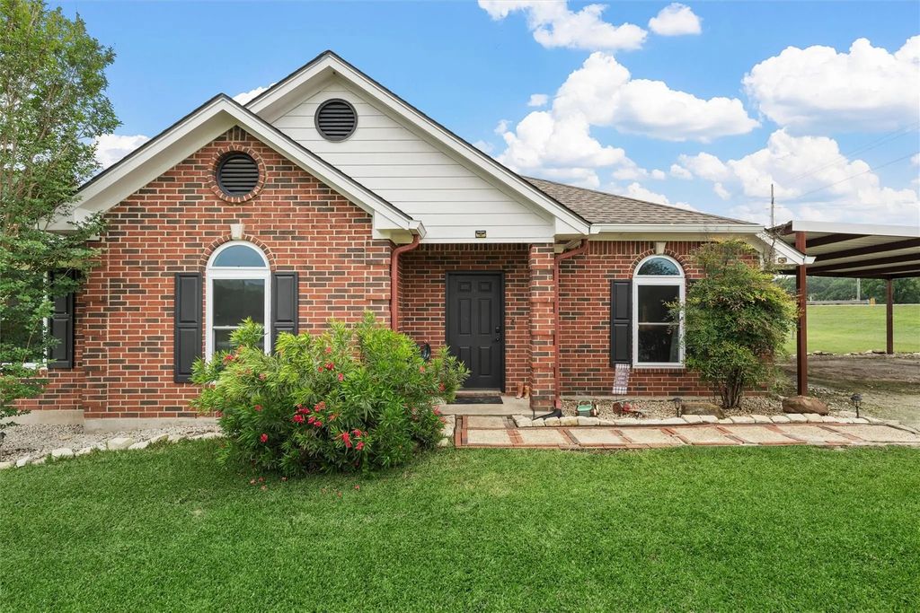 104 Oak Hill Loop, Whitney