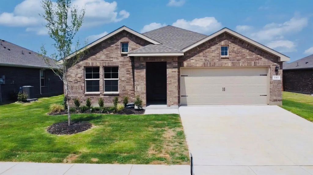 380 Wildrose Circle, Cleburne