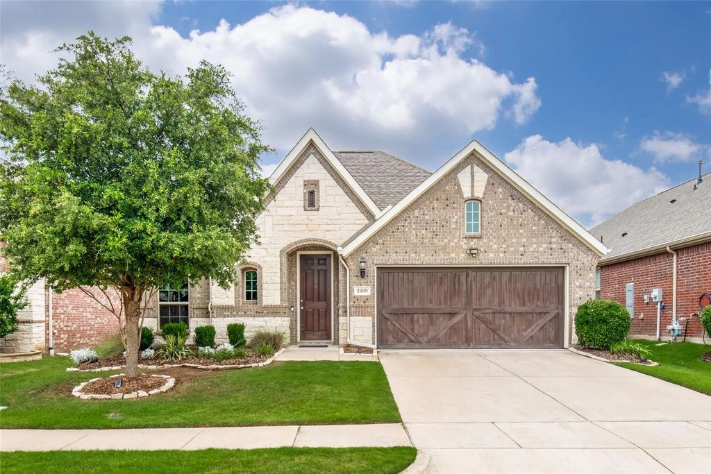2409 Valley Lane, Carrollton