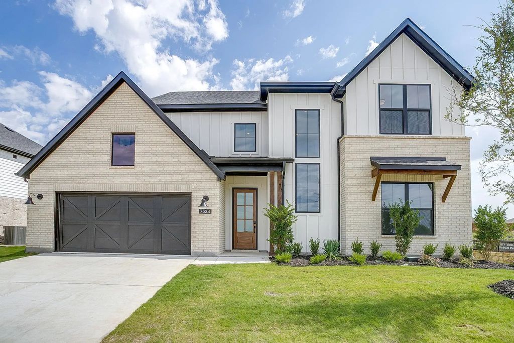 7324 Wayward Wind Drive, Fort Worth