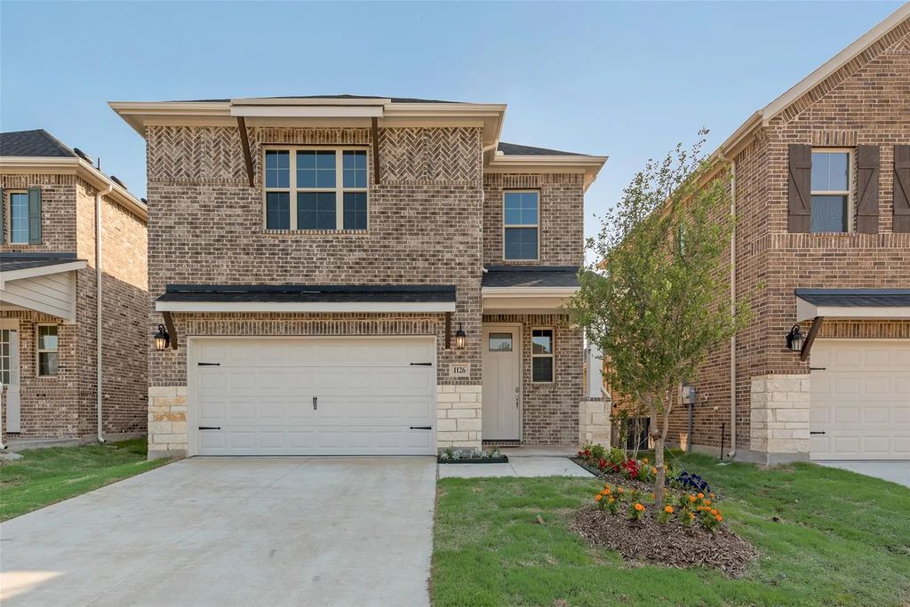 1126 Redcoat Drive, Forney