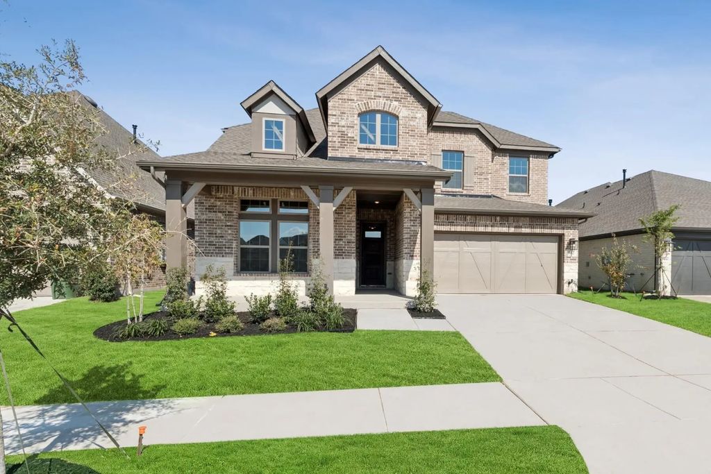 512 Long Trail, Mansfield