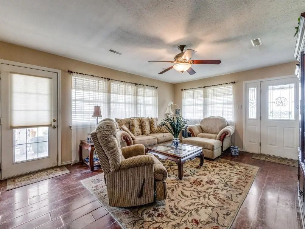 1662 Ross Lane, Boyd