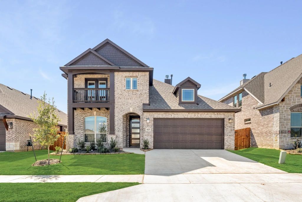 4425 Blue Mist Drive, Fort Worth