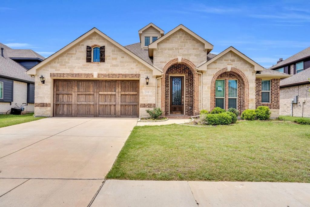 2111 Devonblue Drive, Forney