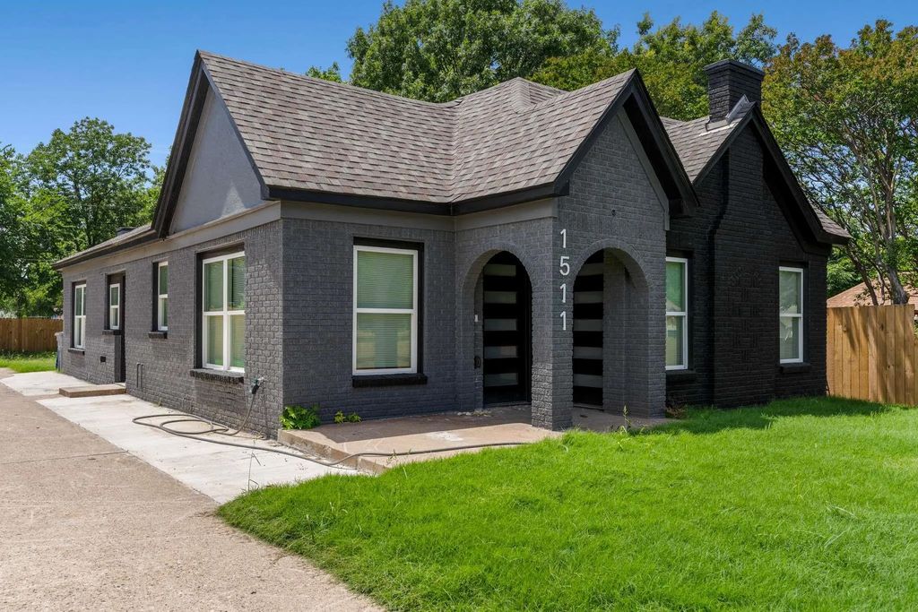 1511 S Marsalis Avenue, Dallas