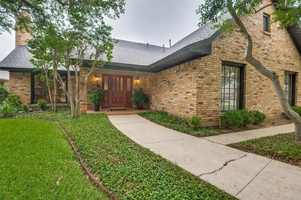 1420 Porto Bello Court, Arlington