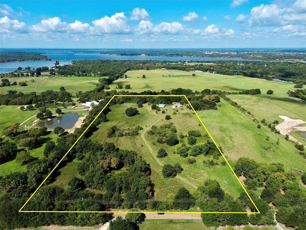 525 Peach Tree Road, Mabank