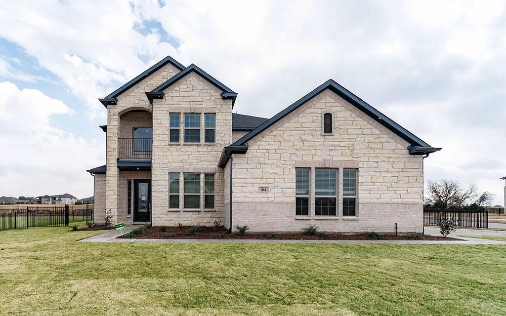 104 Deep Water Court, Heath