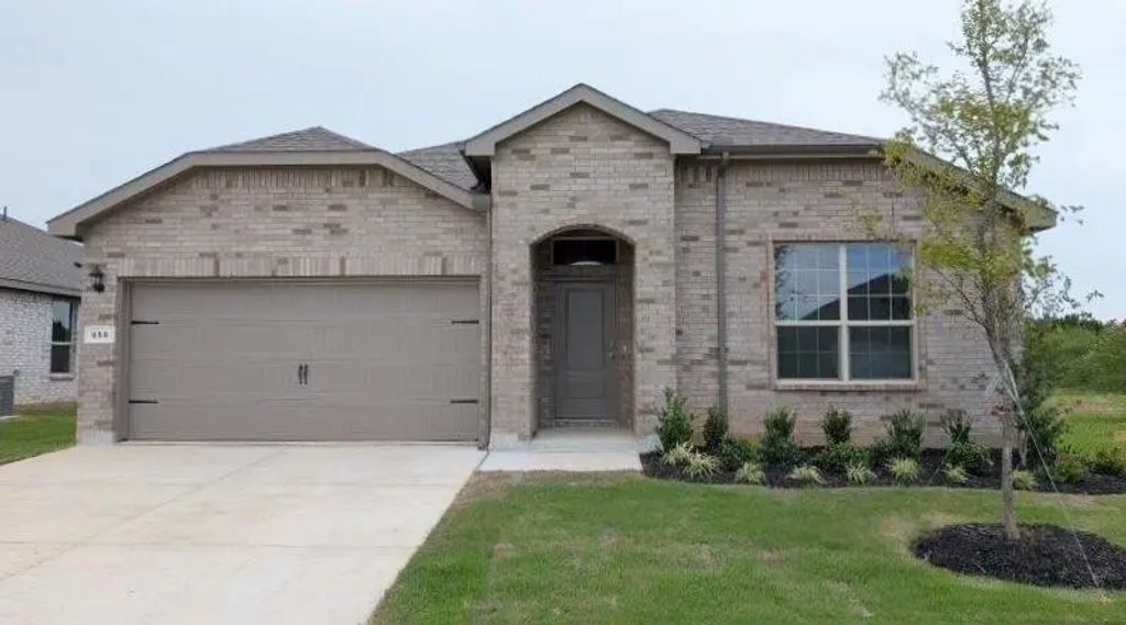 956 Traction Trail, Cleburne