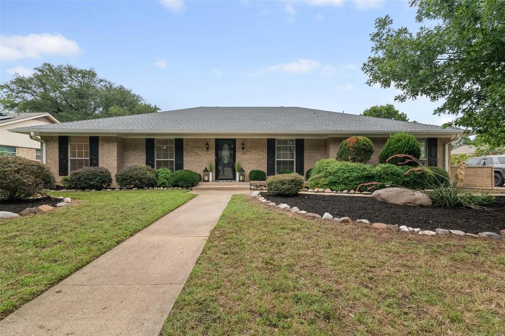 512 Magnolia, Denton