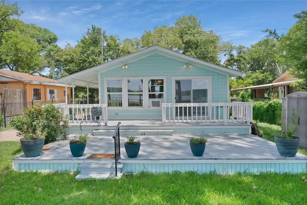 2425 E Lake Drive, Weatherford
