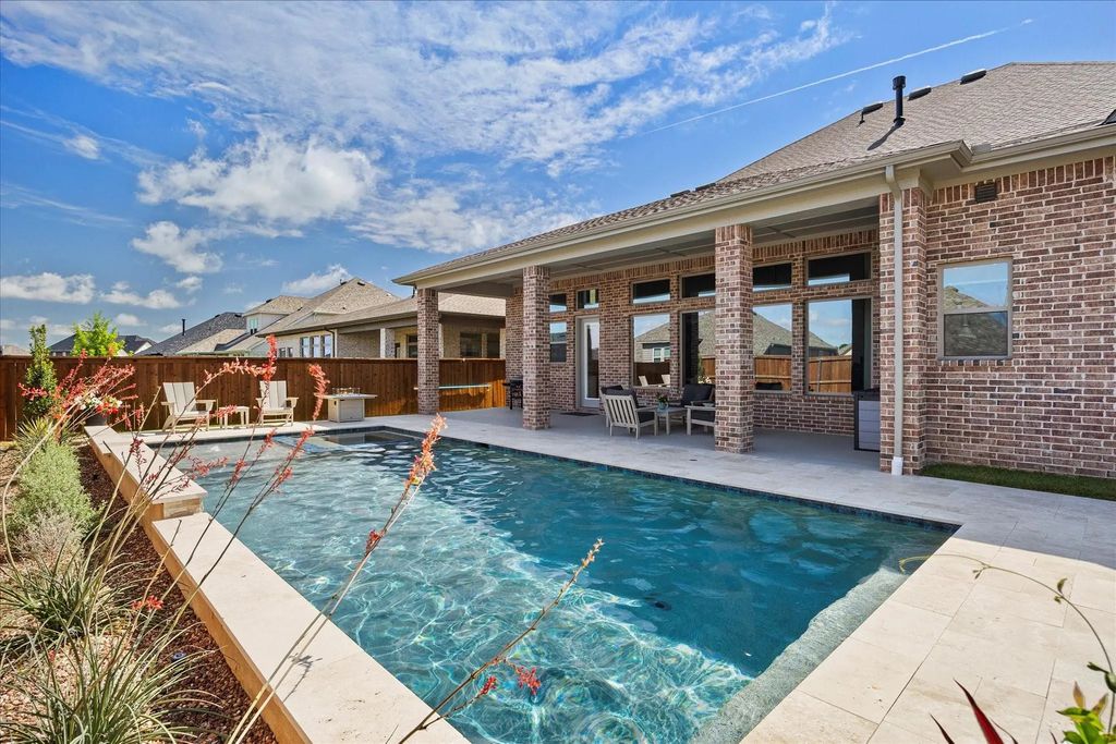 1715 Holly Oak Way, Fate