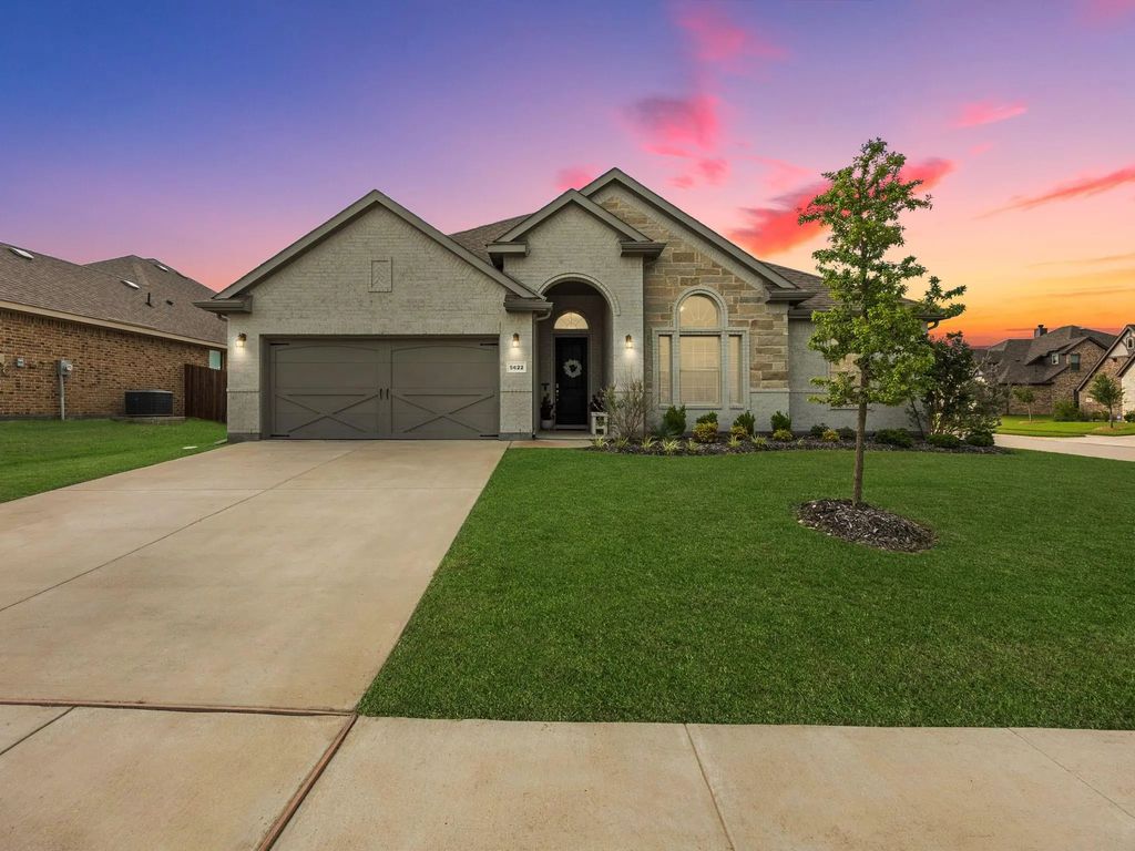5622 Log Cabin Court, Midlothian