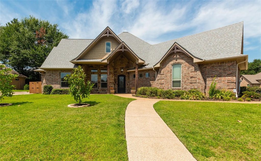 1303 Elk River Road, Tyler
