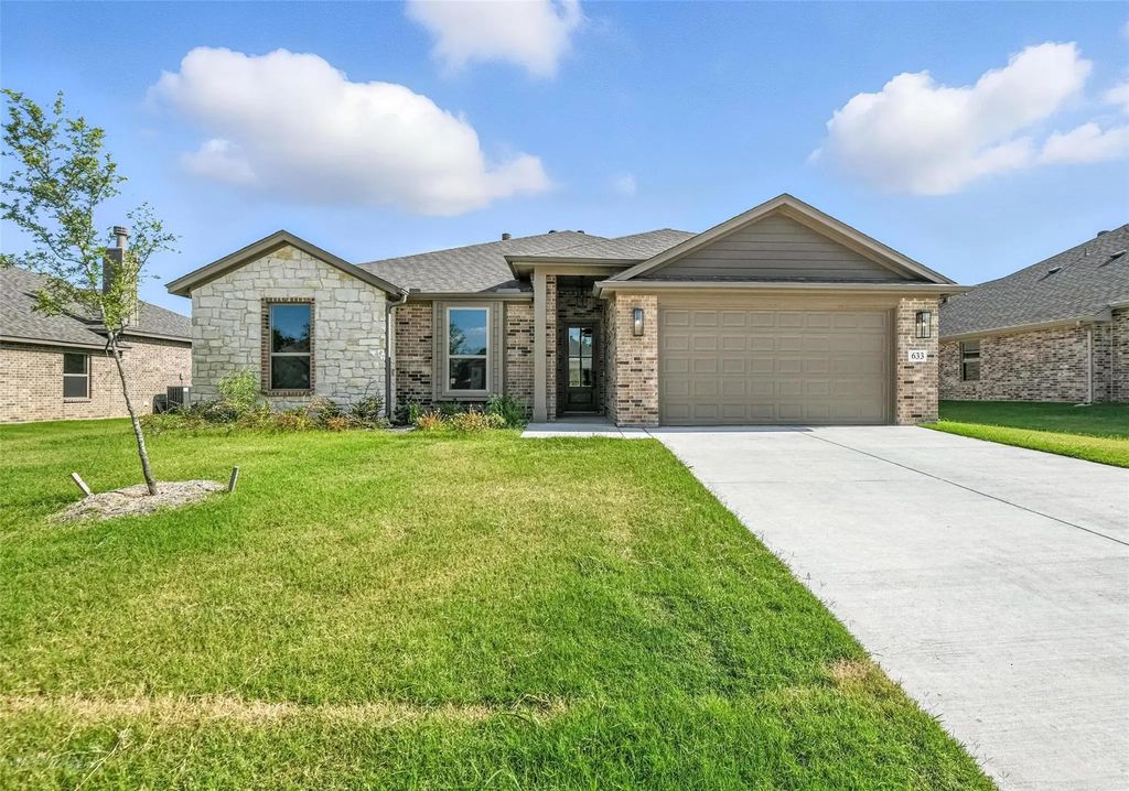 633 Mooney Drive, Saginaw