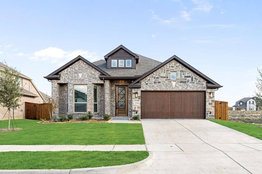 2244 Grillo Lane, McLendon Chisholm