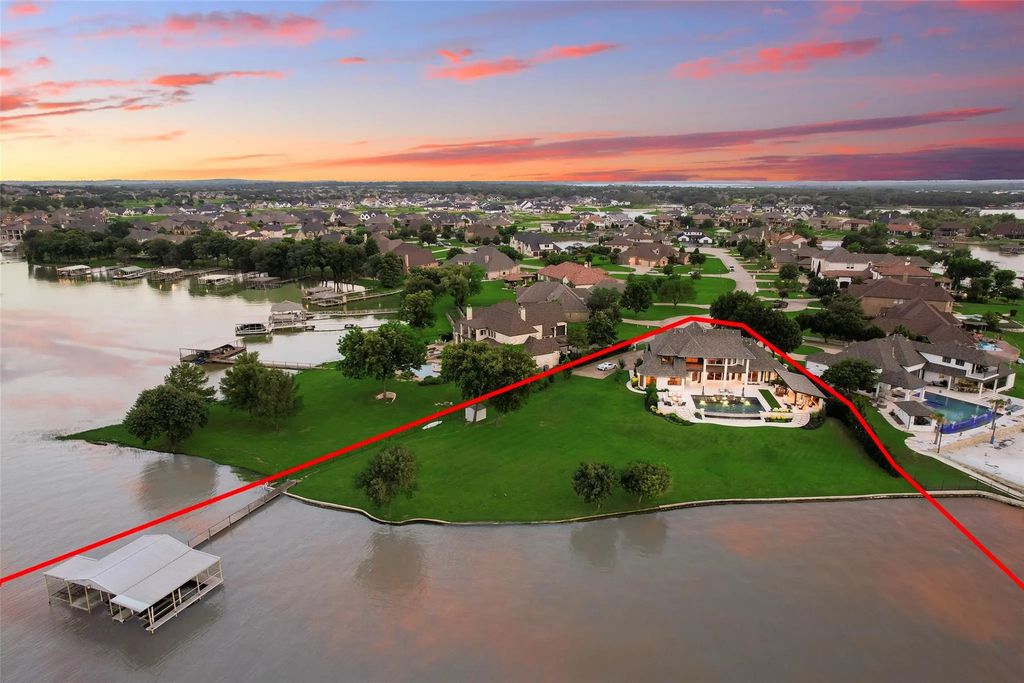 12624 Lake Shore Court N, Fort Worth
