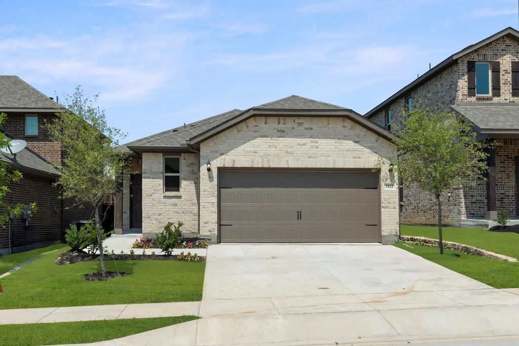 3112 Yellow Pine, Melissa