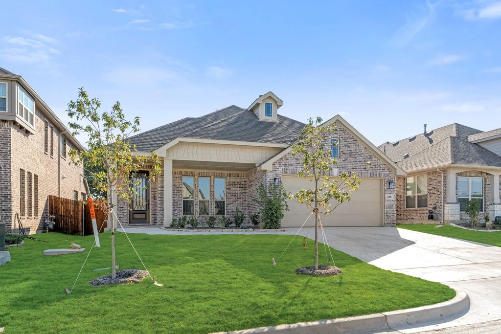 608 Pawprint Hollow, Godley