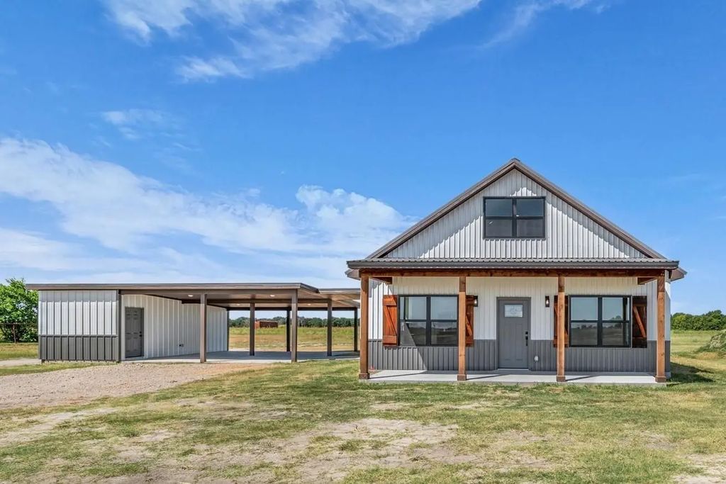 234 S Baese Road, Elm Mott
