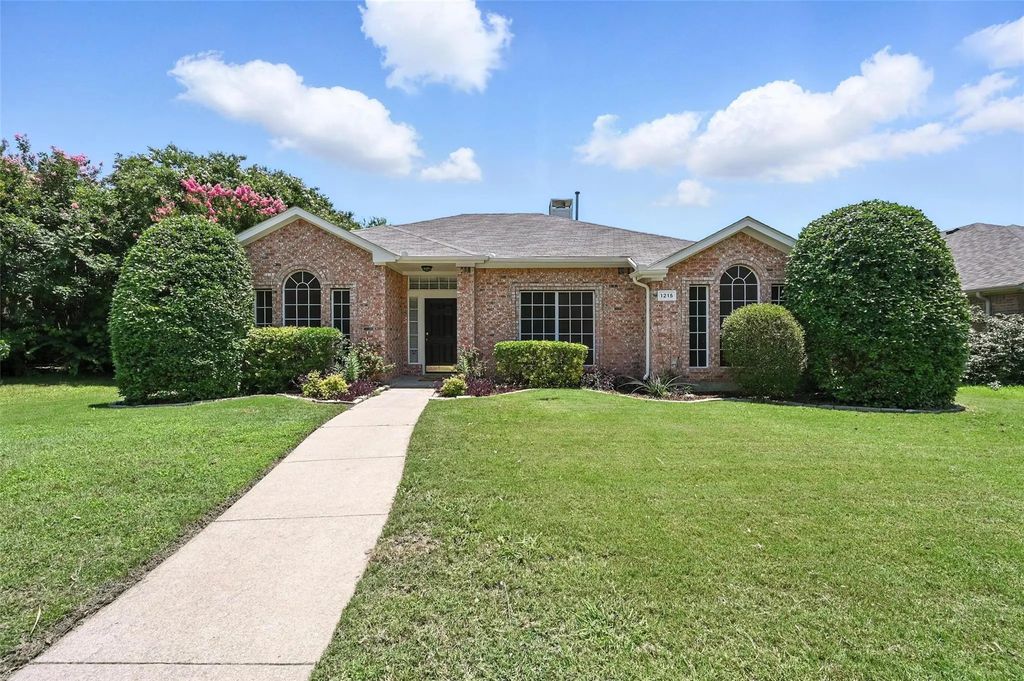1215 Aylesbury Drive, Allen