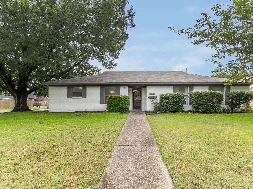 3100 Louis Avenue, Corsicana