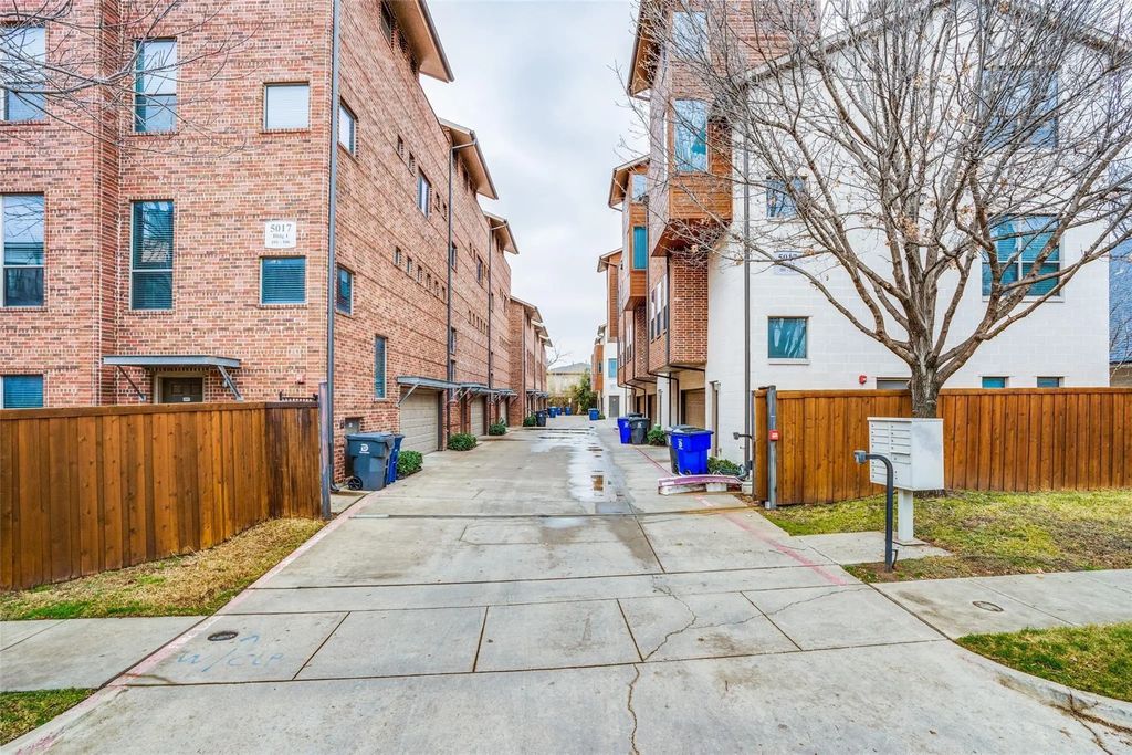 5017 Manett Street 106, Dallas