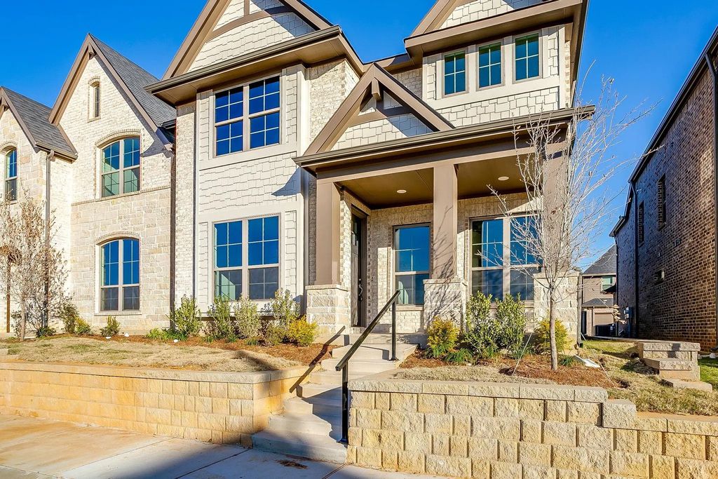 6811 Robert Reed Drive, Arlington