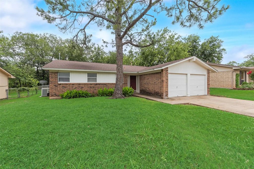 508 Neptune Drive, Denton