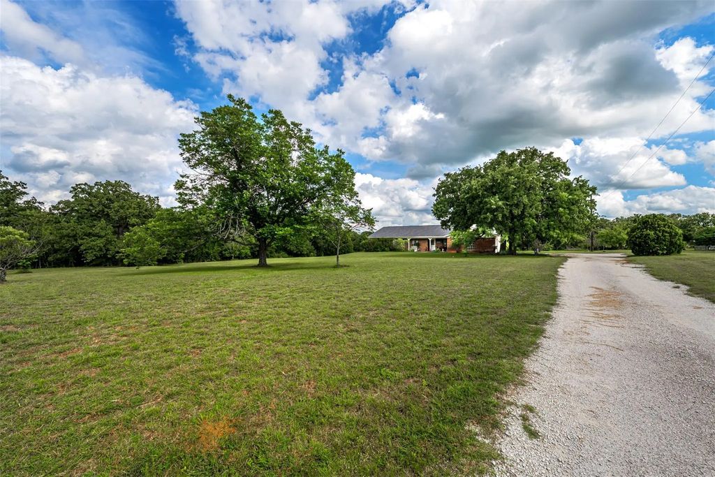 127 Jamar Drive, Weatherford