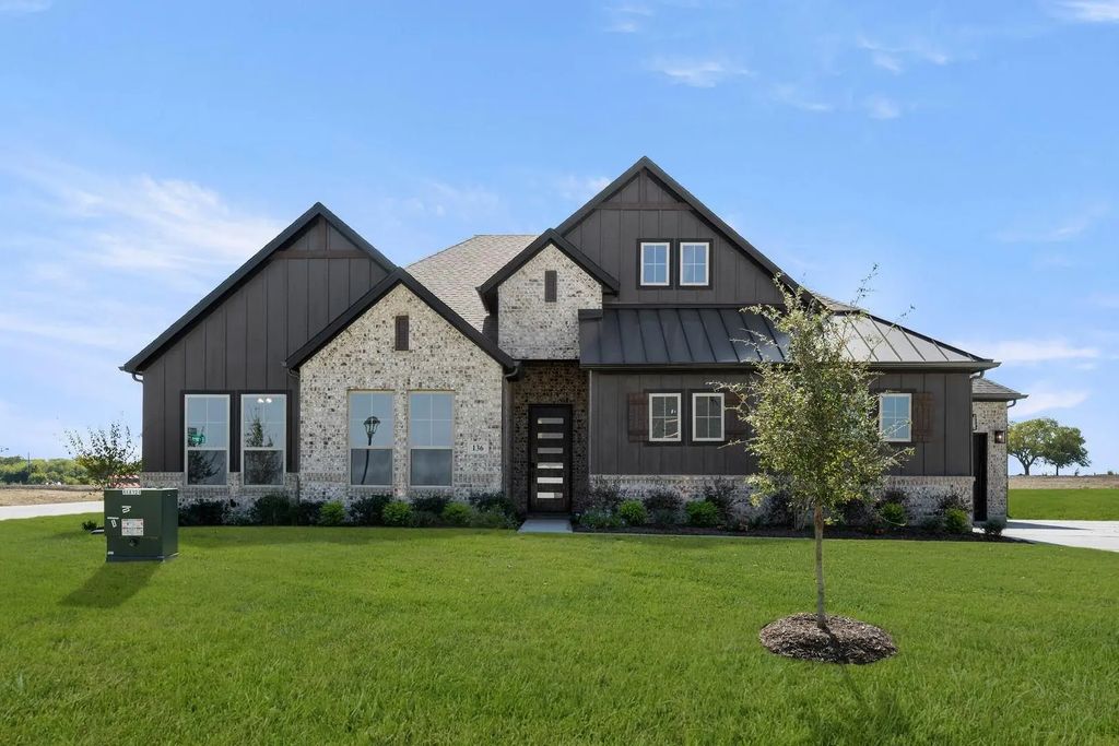 136 Evanston Court, Rhome