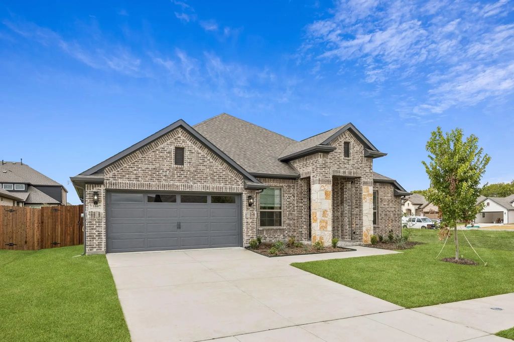 1887 Silver Birch Road, Waxahachie