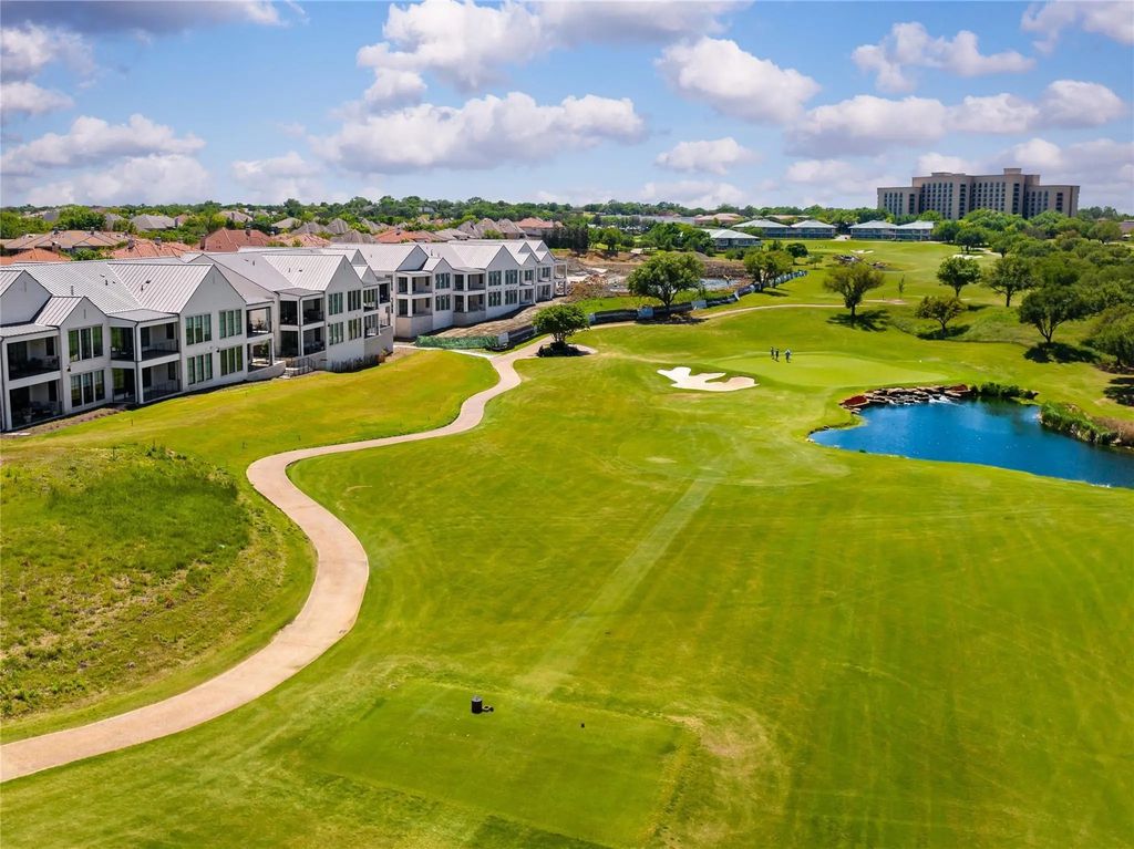 350 O Connor Ridge Boulevard 12, Irving