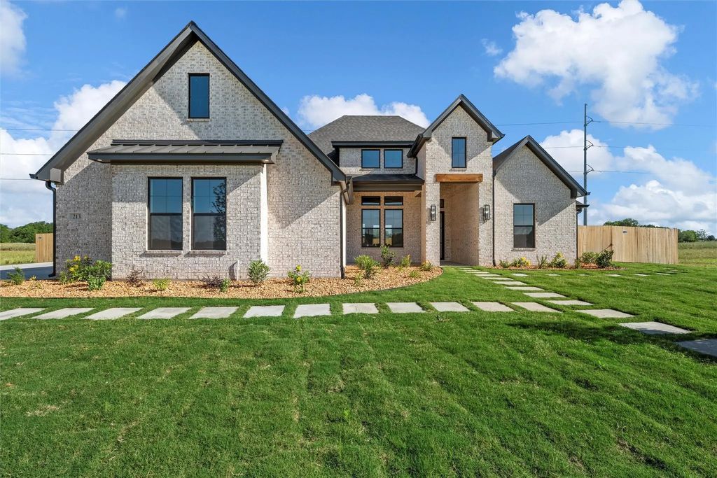 213 Amistad, McGregor