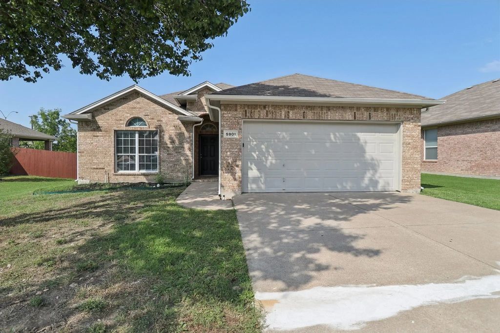 5901 Ozark Drive, Fort Worth